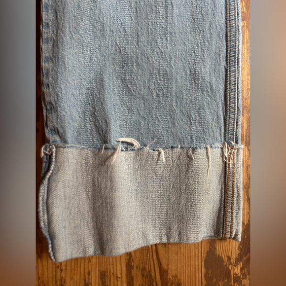 Abercrombie & Fitch Light Wash Denim Jeans - Picture 8 of 11